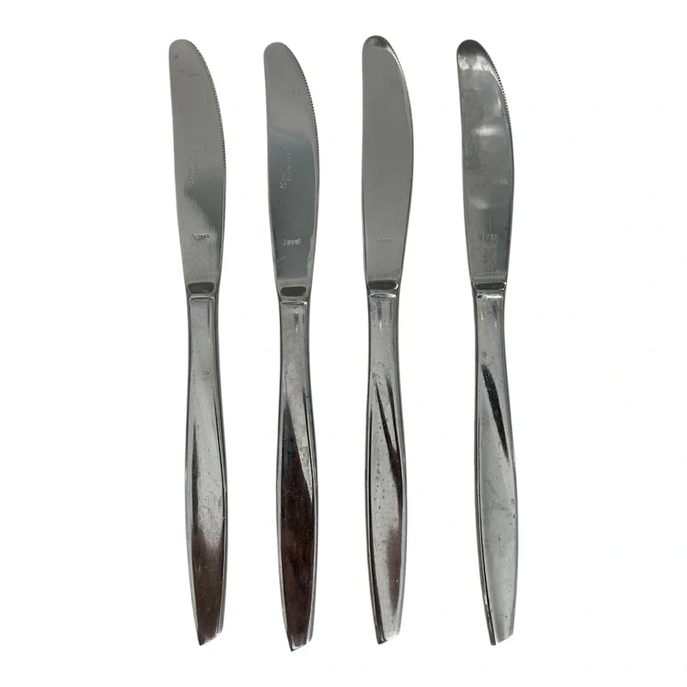 Vintage Lot (4) Crestmark Dinner Knives Stainless Silverware Flatware